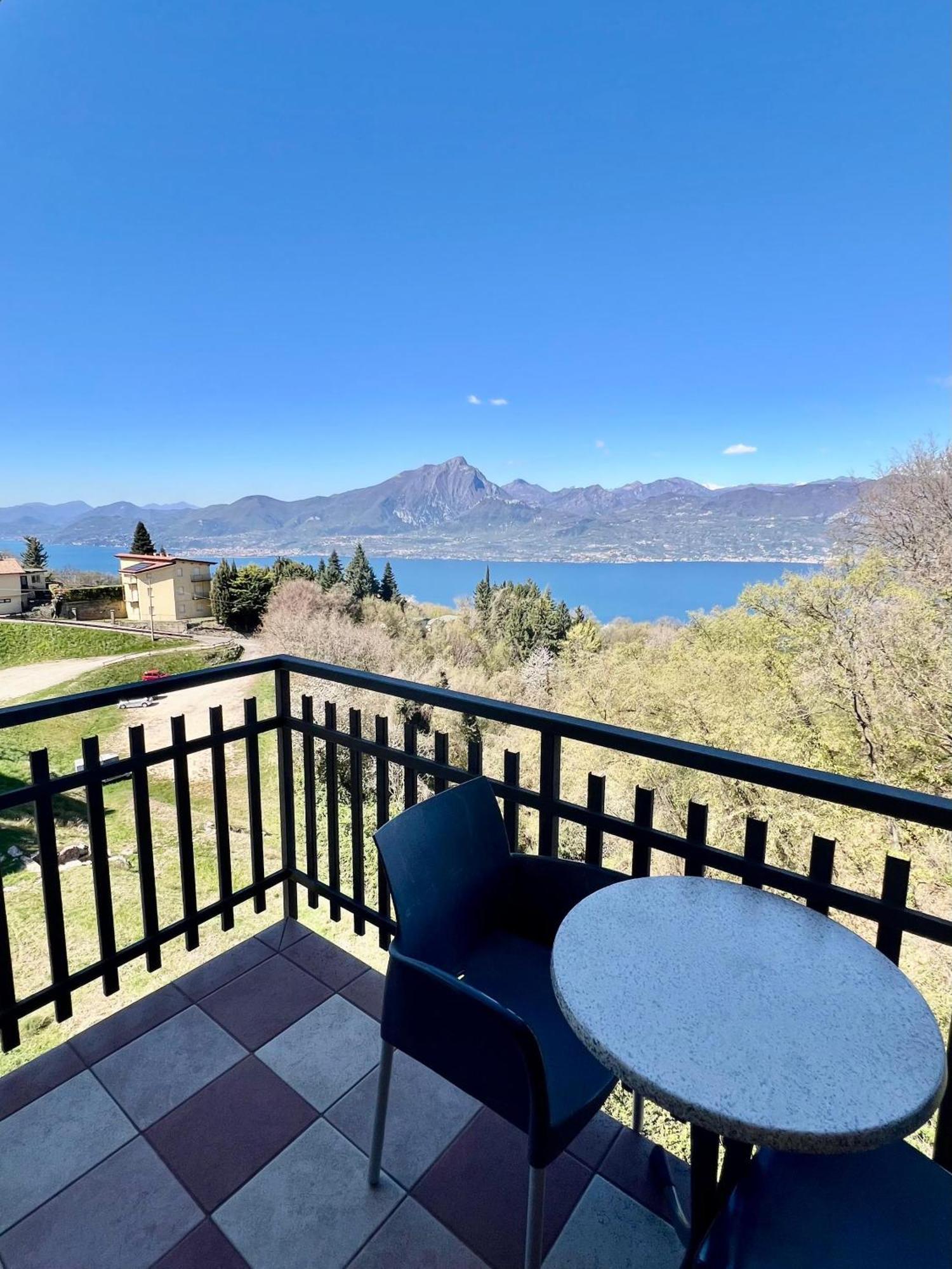 Double or Twin Room Balcony Lake View