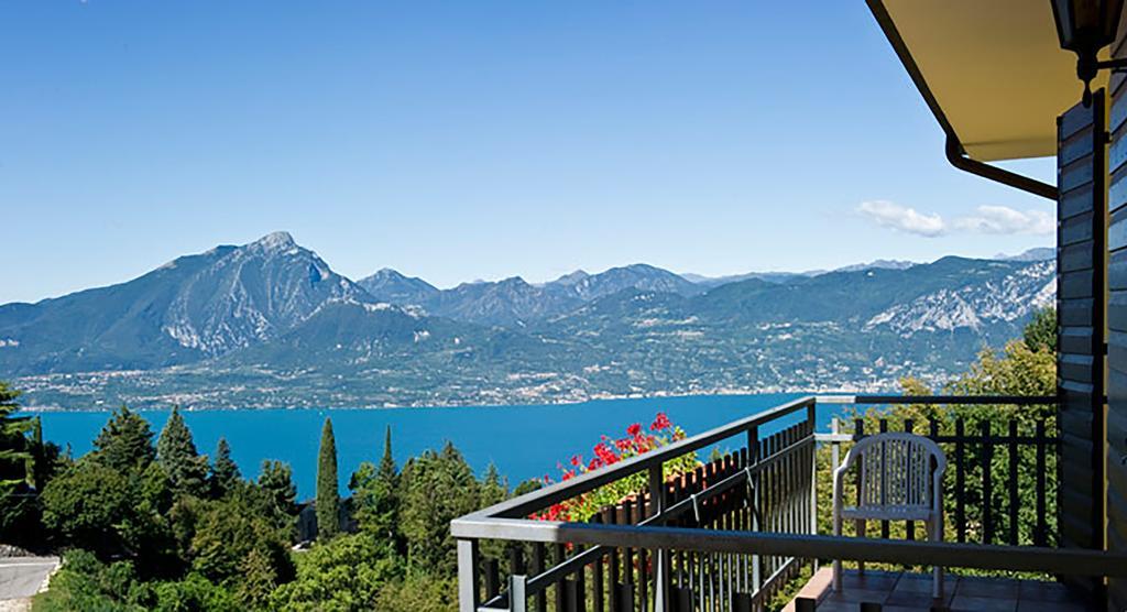 Double or Twin Room Balcony Lake View