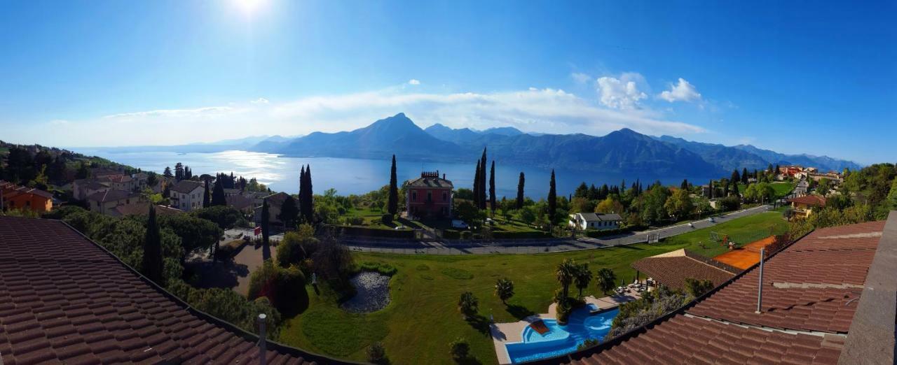 Panoramic Double or Twin Room Lake View